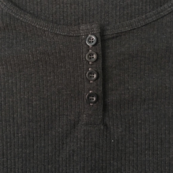 H&M long sleeved crop top - Picture 2 of 3